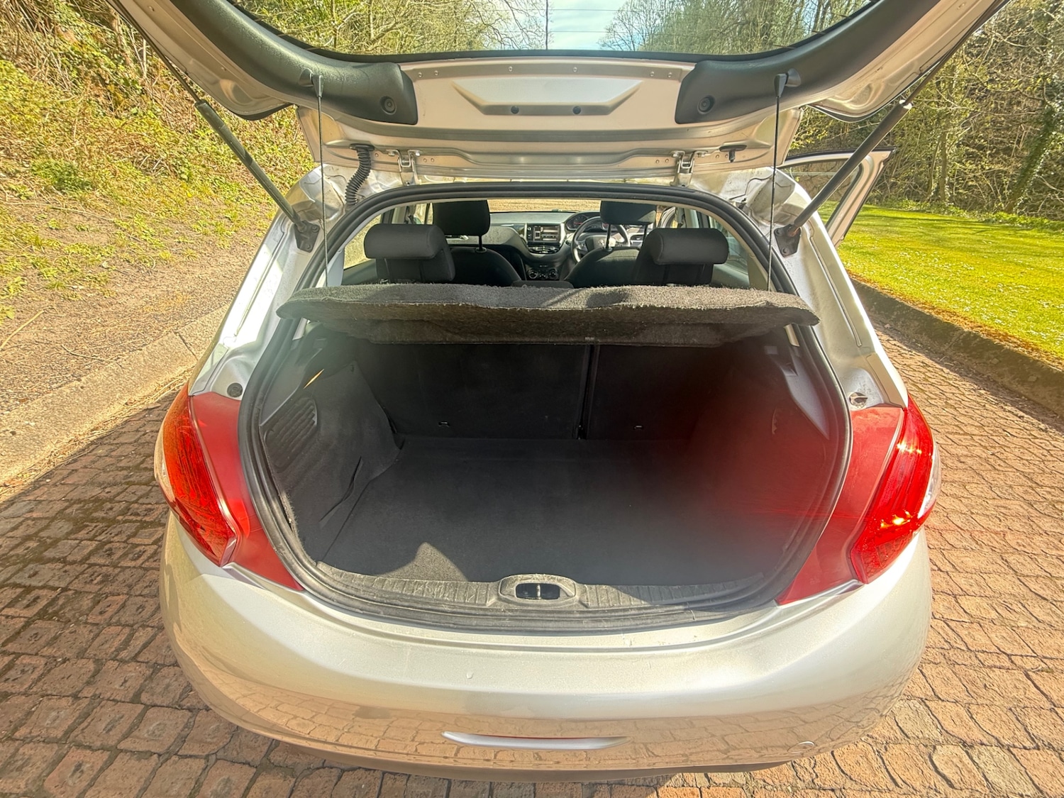 Used Peugeot 208 2013 for sale - 78145017: Photo 24