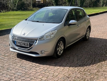 Used Peugeot 208 2013 for sale - 78145017: Photo