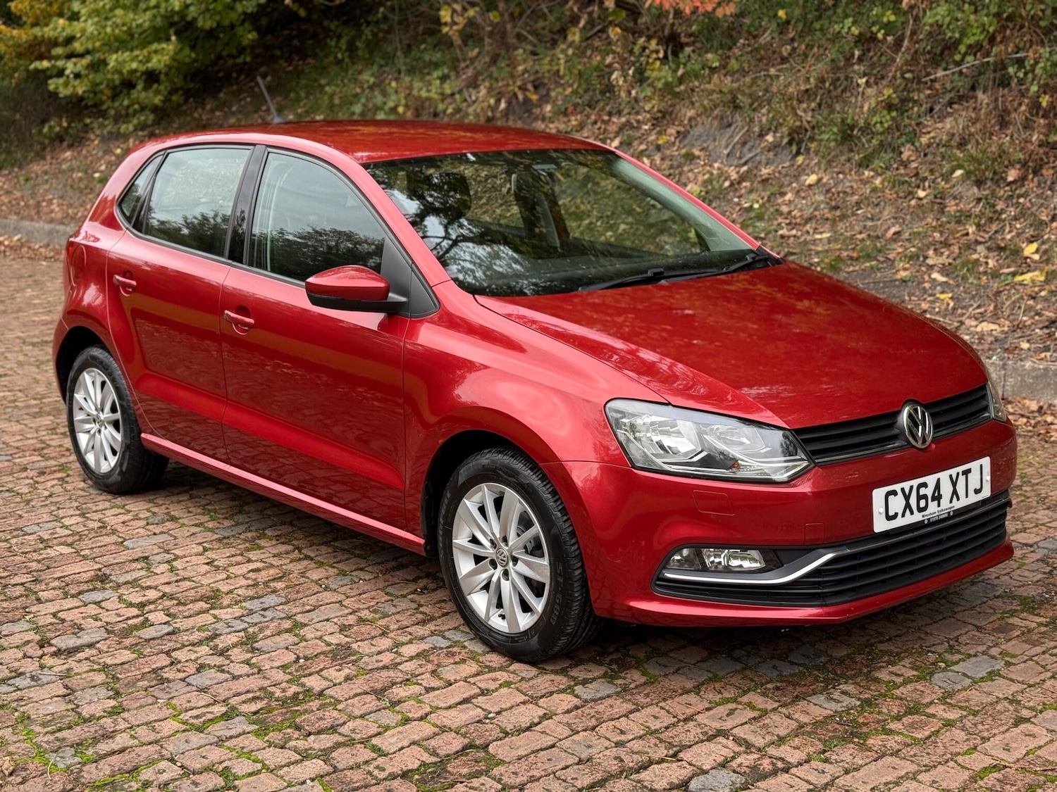 Used Volkswagen Polo 2014 for sale - 76348985: Photo 1