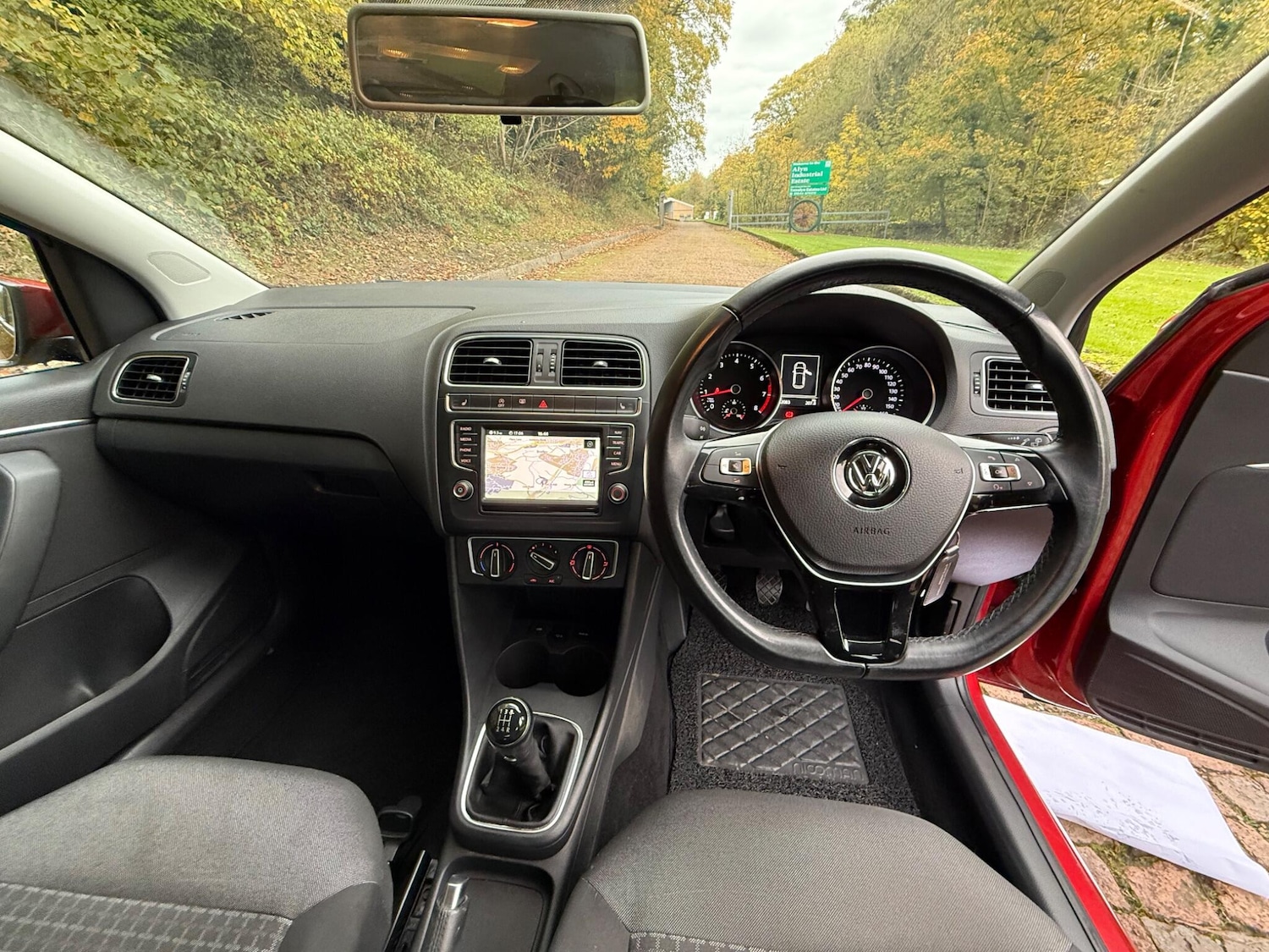 Used Volkswagen Polo 2014 for sale - 76348985: Photo 19