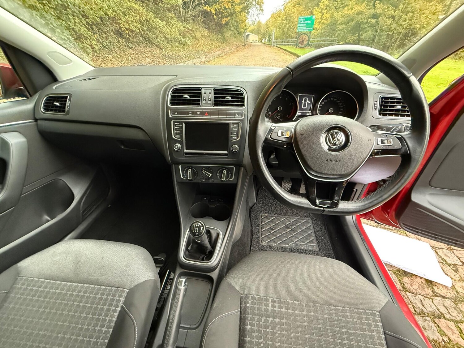 Used Volkswagen Polo 2014 for sale - 76348985: Photo 20