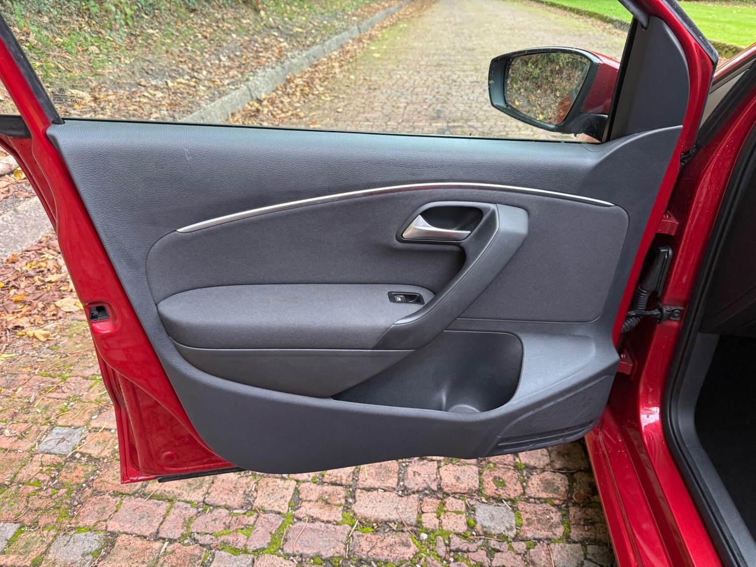 Used Volkswagen Polo 2014 for sale - 76348985: Photo 27