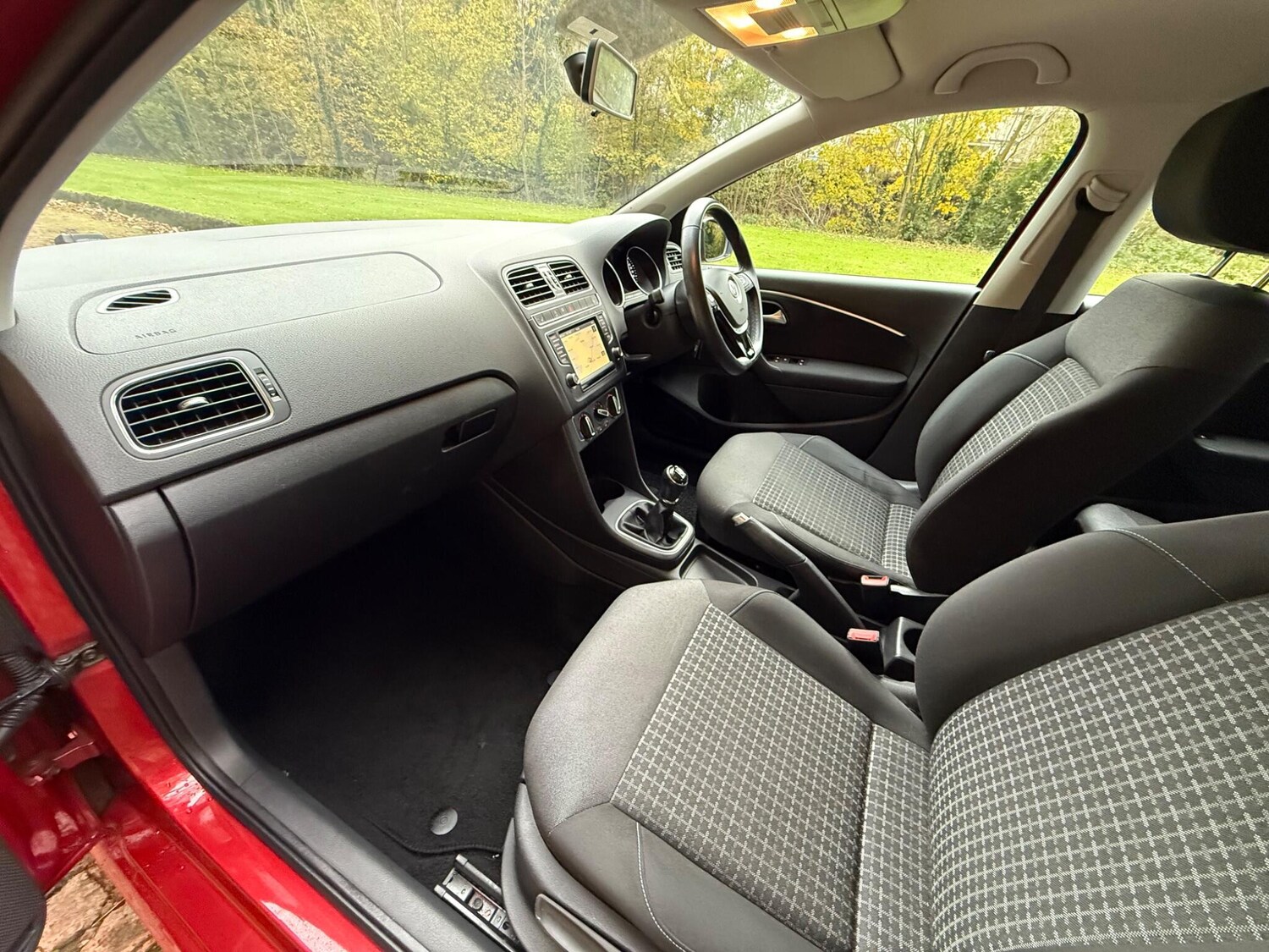 Used Volkswagen Polo 2014 for sale - 76348985: Photo 35