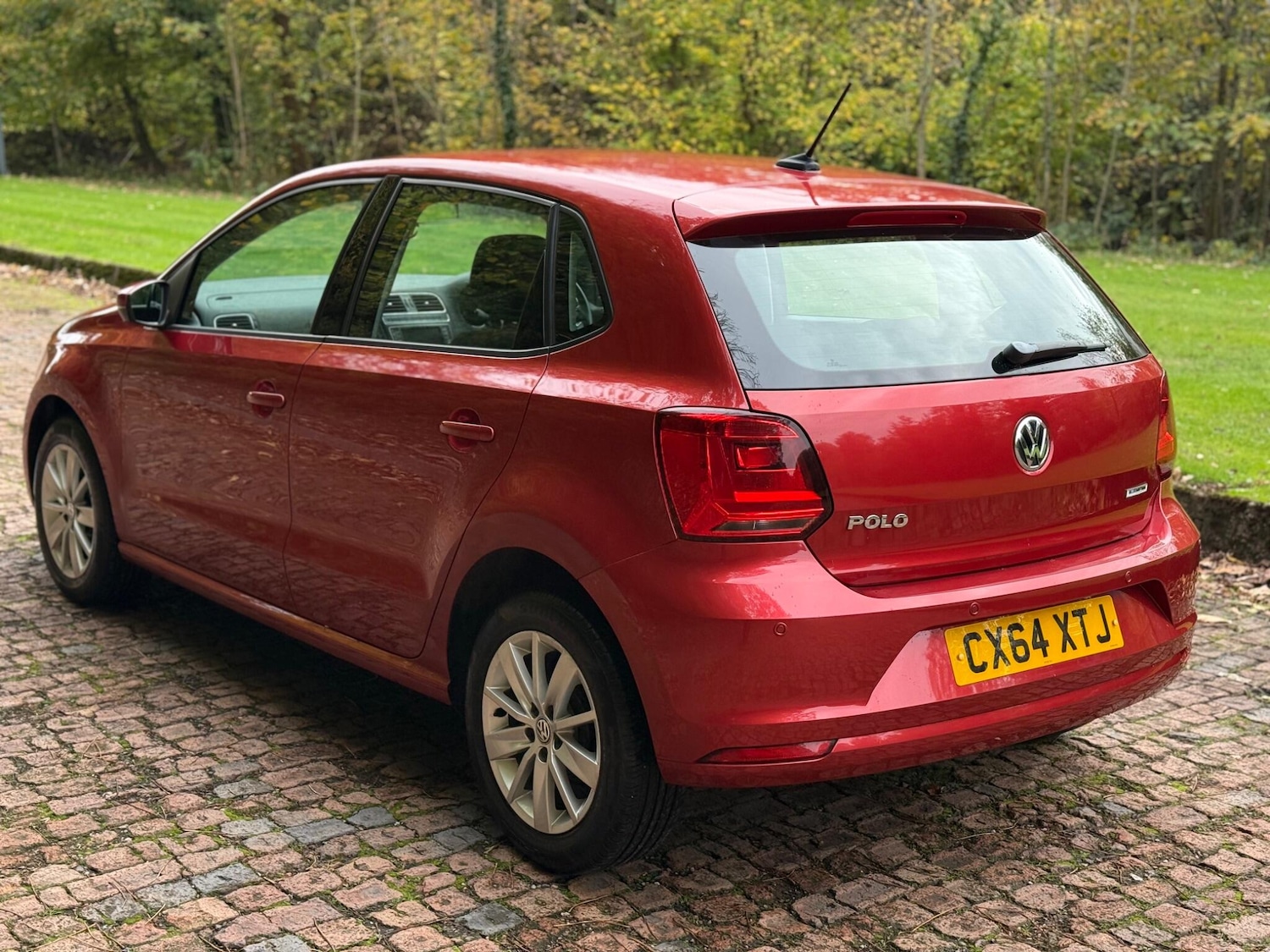 Used Volkswagen Polo 2014 for sale - 76348985: Photo 4