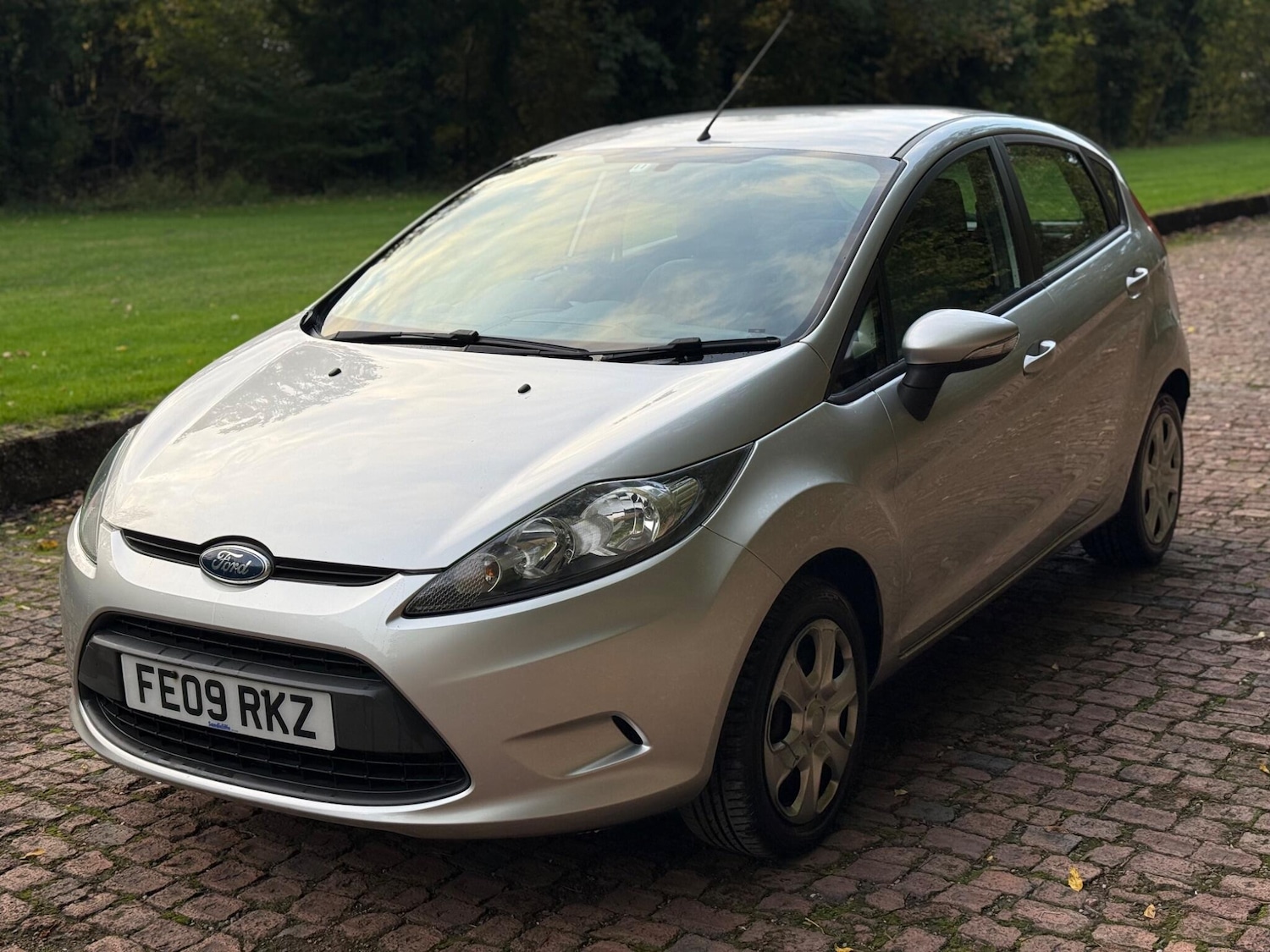 Used Ford Fiesta 2009 for sale - 76584620: Photo 3