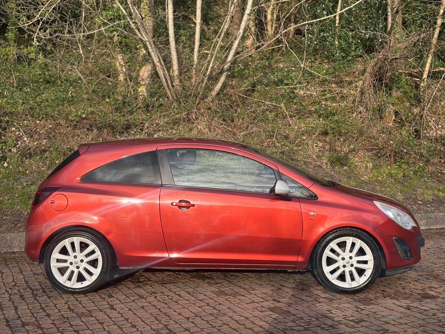 Used Vauxhall Corsa 2012 for sale - 78042959: Photo 2