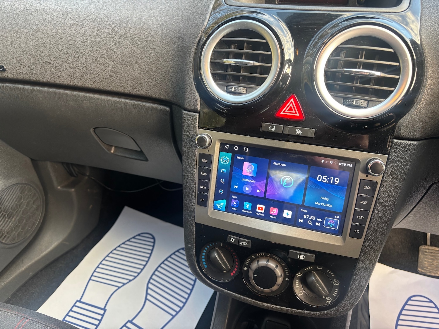 Used Vauxhall Corsa 2012 for sale - 78042959: Photo 4