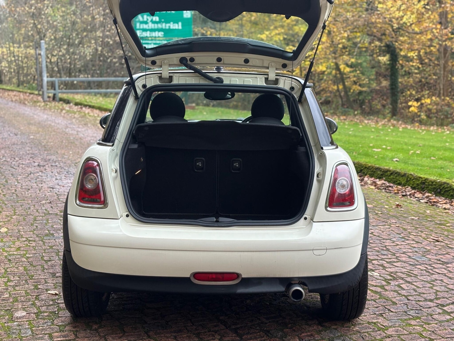 Used MINI Hatch 2010 for sale - 76584502: Photo 15