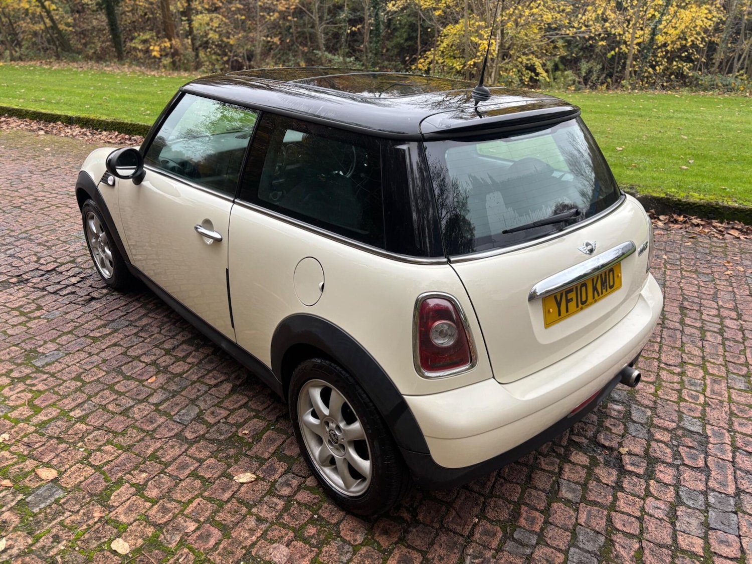 Used MINI Hatch 2010 for sale - 76584502: Photo 9