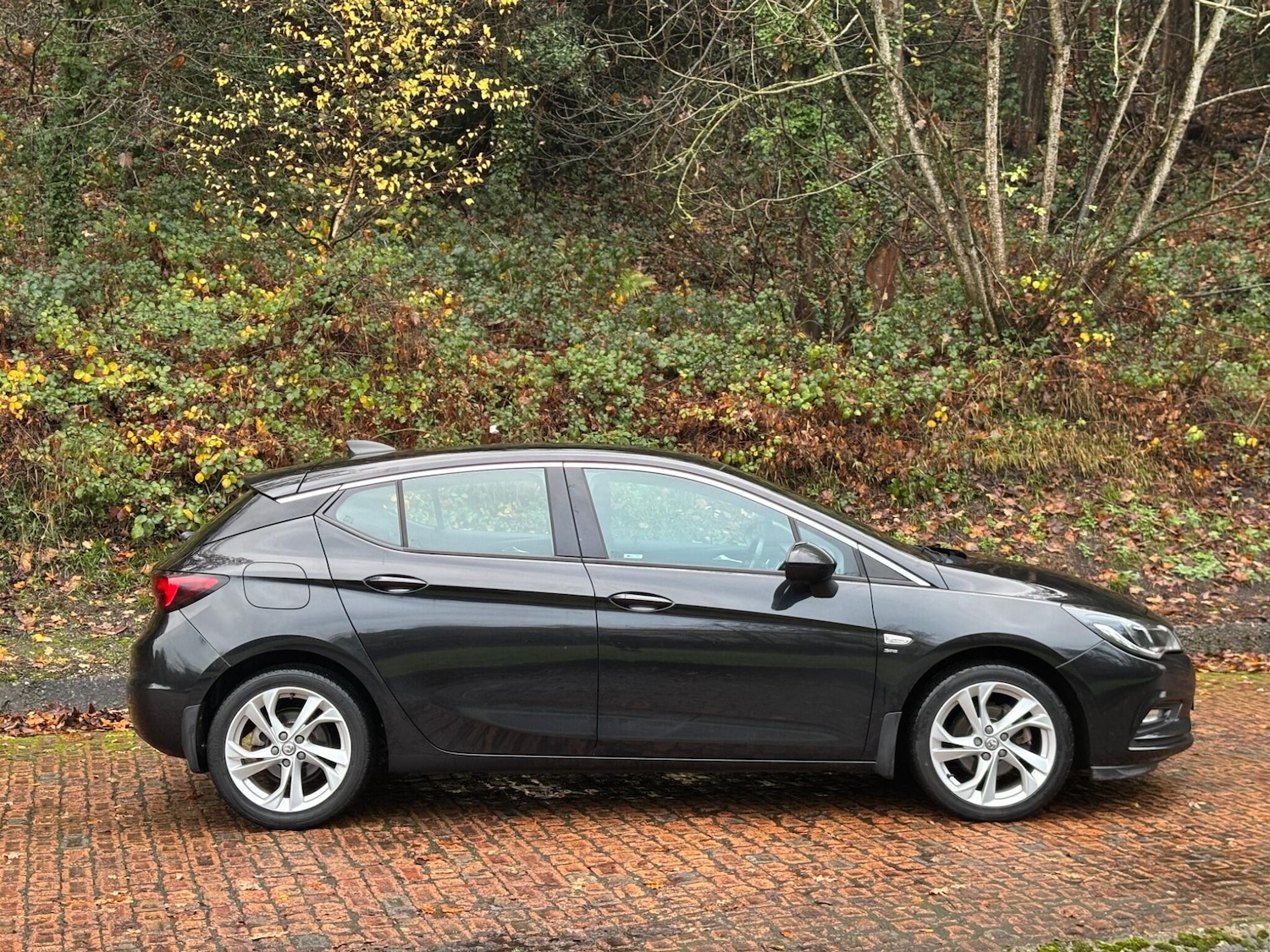 Used Vauxhall Astra 2016 for sale - 76715045: Photo 2