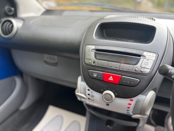 Used Peugeot 107 2012 for sale - 76307882: Photo 13