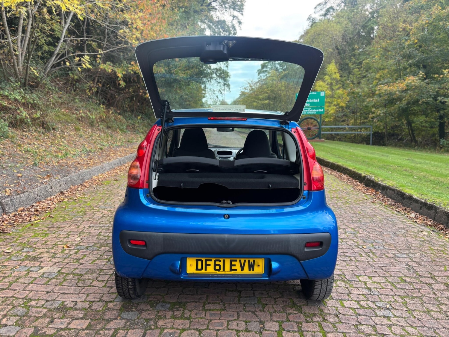 Used Peugeot 107 2012 for sale - 76307882: Photo 16