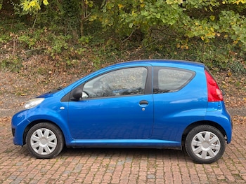 Used Peugeot 107 2012 for sale - 76307882: Photo 2