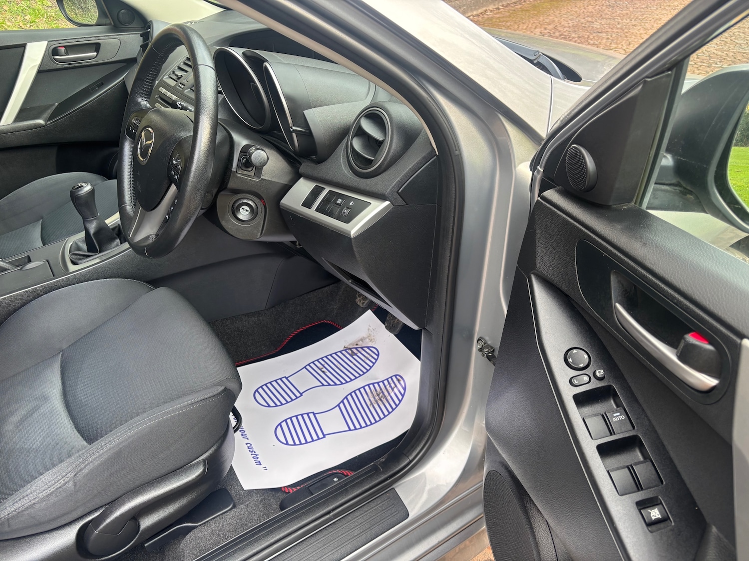 Used Mazda Mazda3 2011 for sale - 77851684: Photo 12