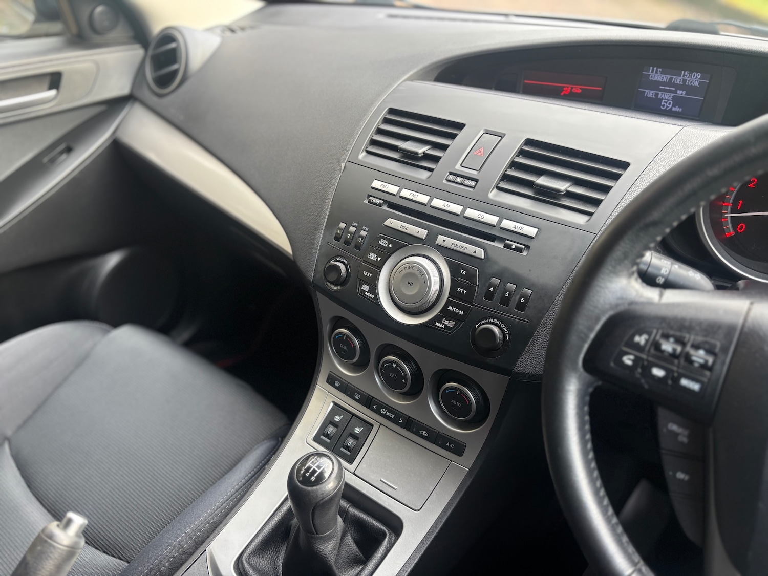 Used Mazda Mazda3 2011 for sale - 77851684: Photo 15