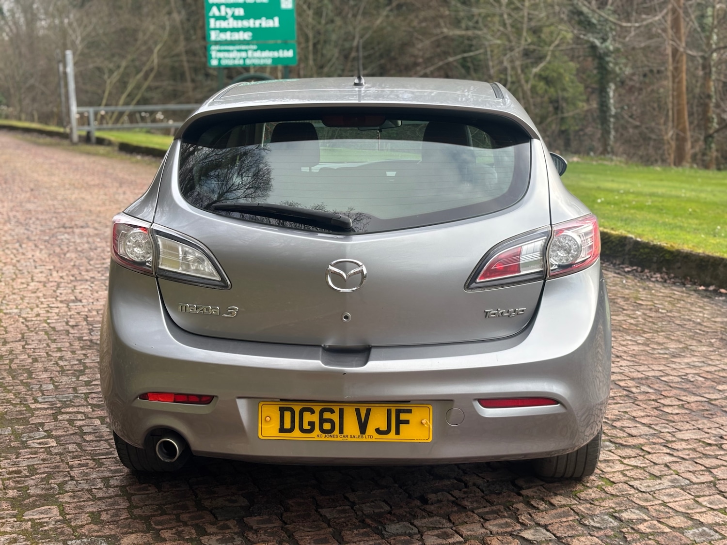 Used Mazda Mazda3 2011 for sale - 77851684: Photo 7