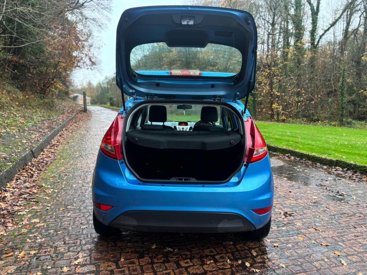 Used Ford Fiesta 2010 for sale - 76584826: Photo 6