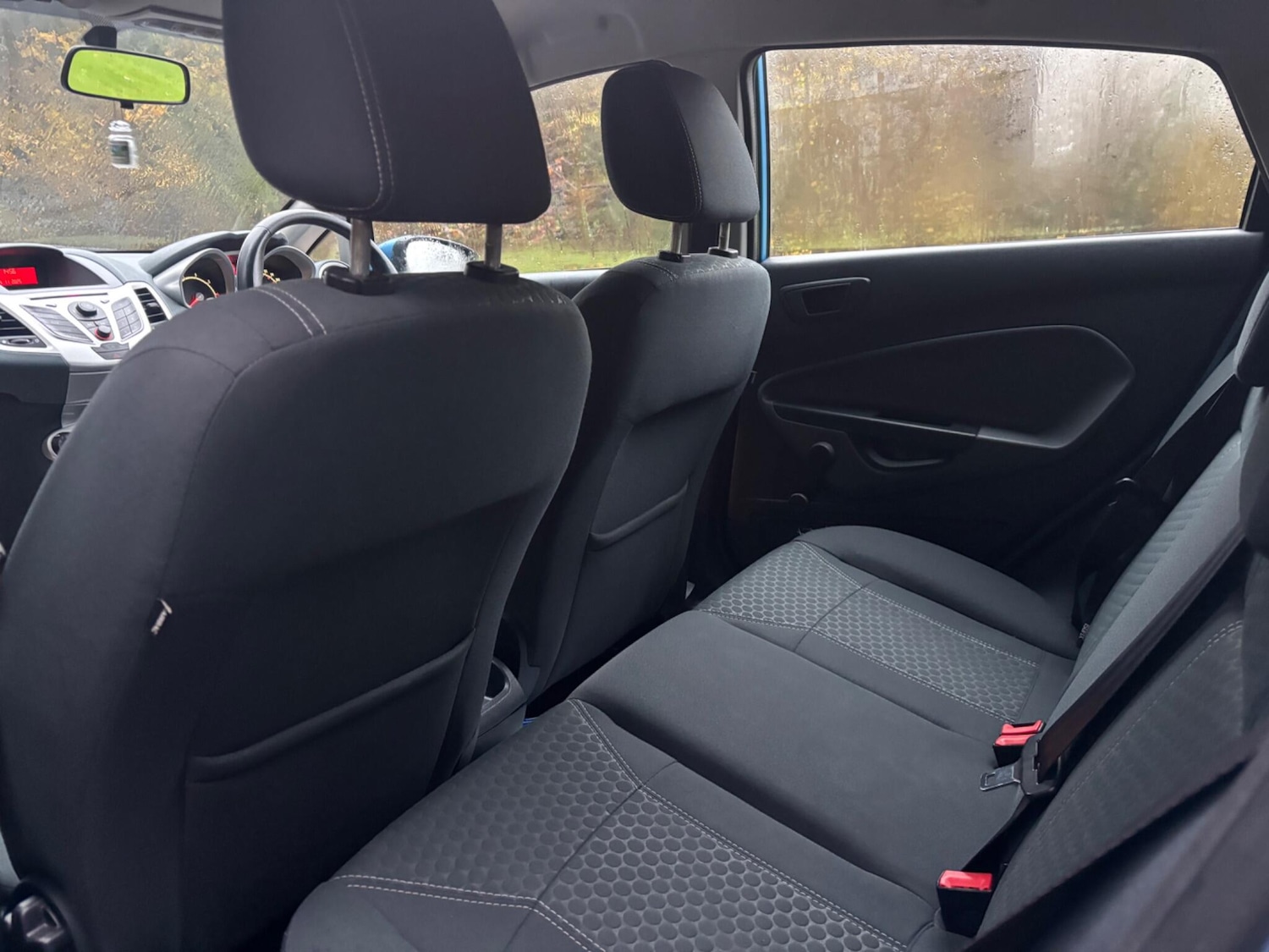 Used Ford Fiesta 2010 for sale - 76584826: Photo 9