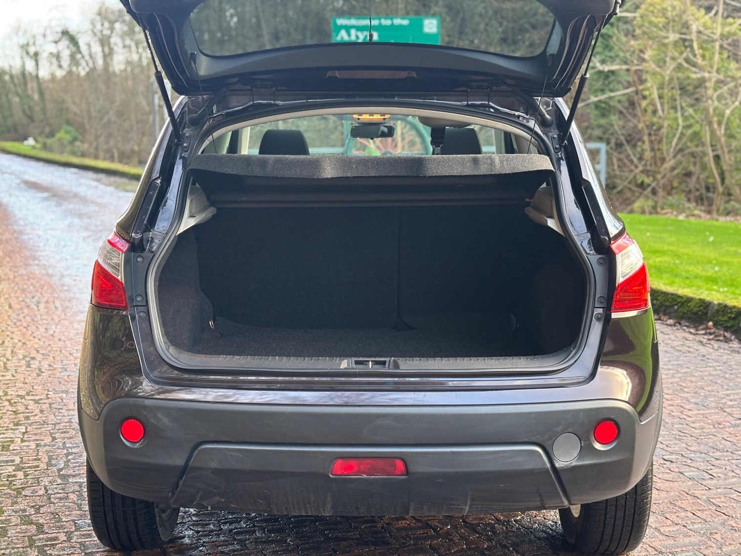 Used Nissan Qashqai 2010 for sale - 77559331: Photo 12