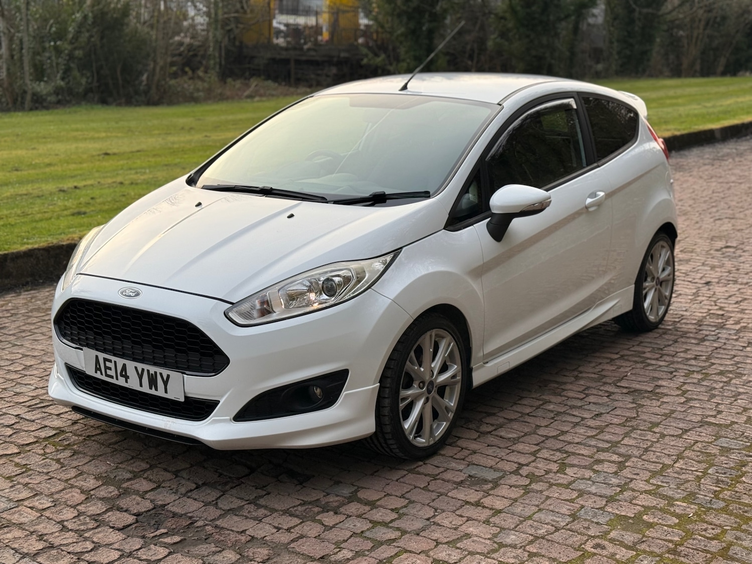 Used Ford Fiesta 2014 for sale - 77962369: Photo 2