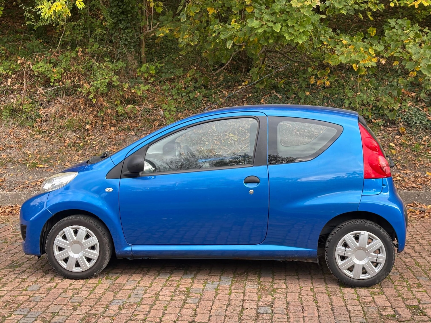 Used Peugeot 107 2012 for sale - 76994308: Photo 2