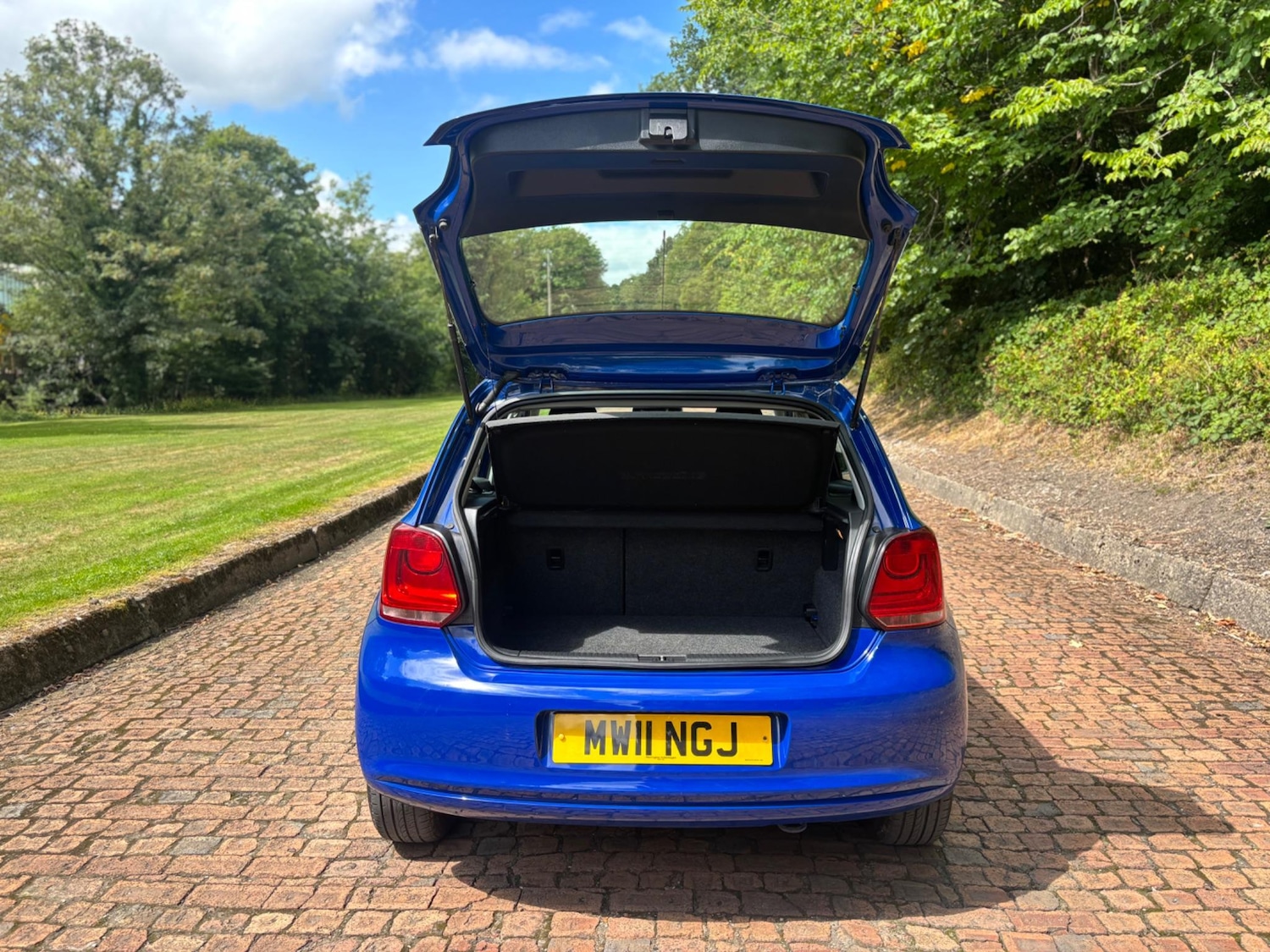 Used Volkswagen Polo 2011 for sale - 76585418: Photo 13