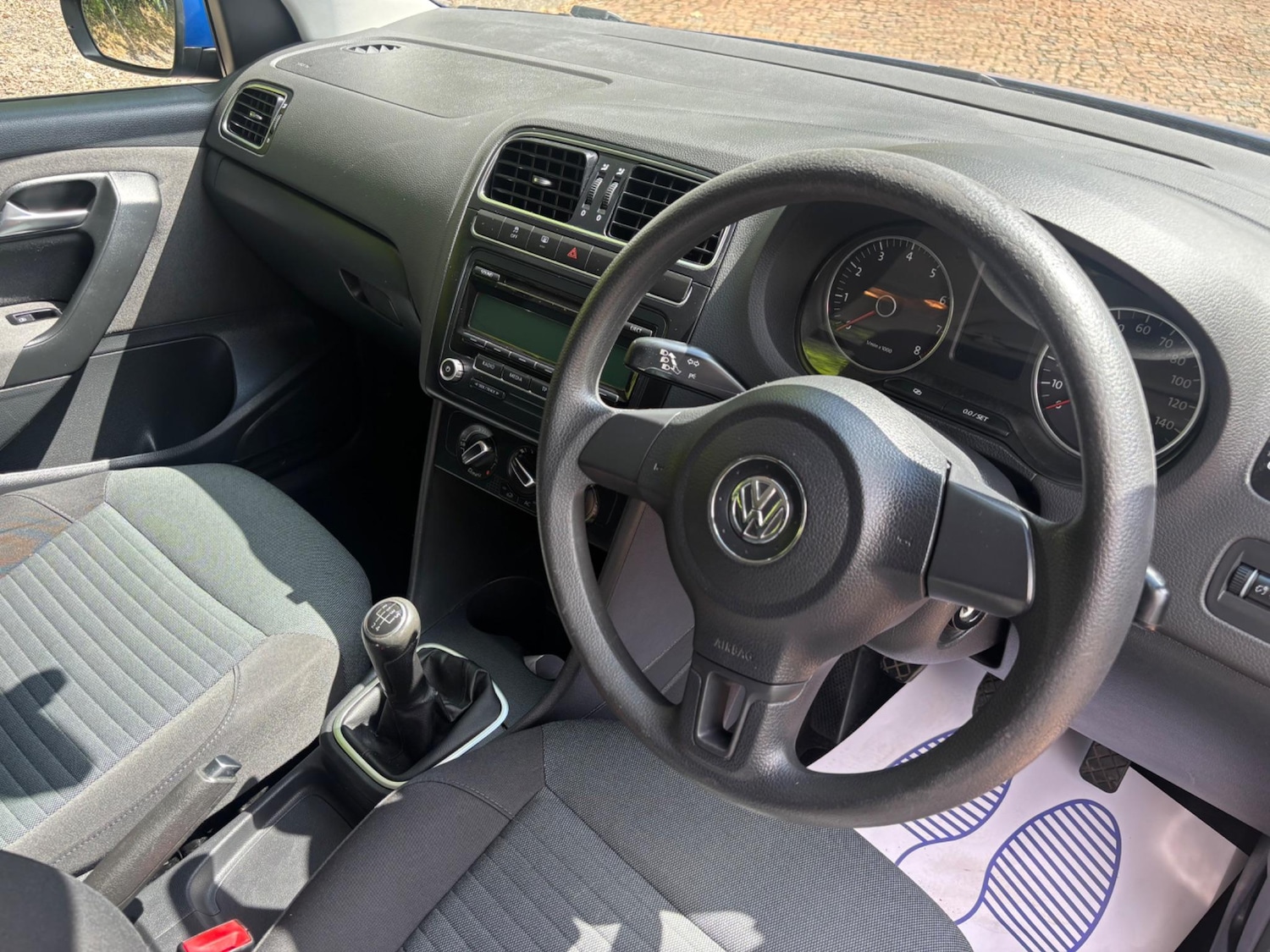 Used Volkswagen Polo 2011 for sale - 76585418: Photo 24