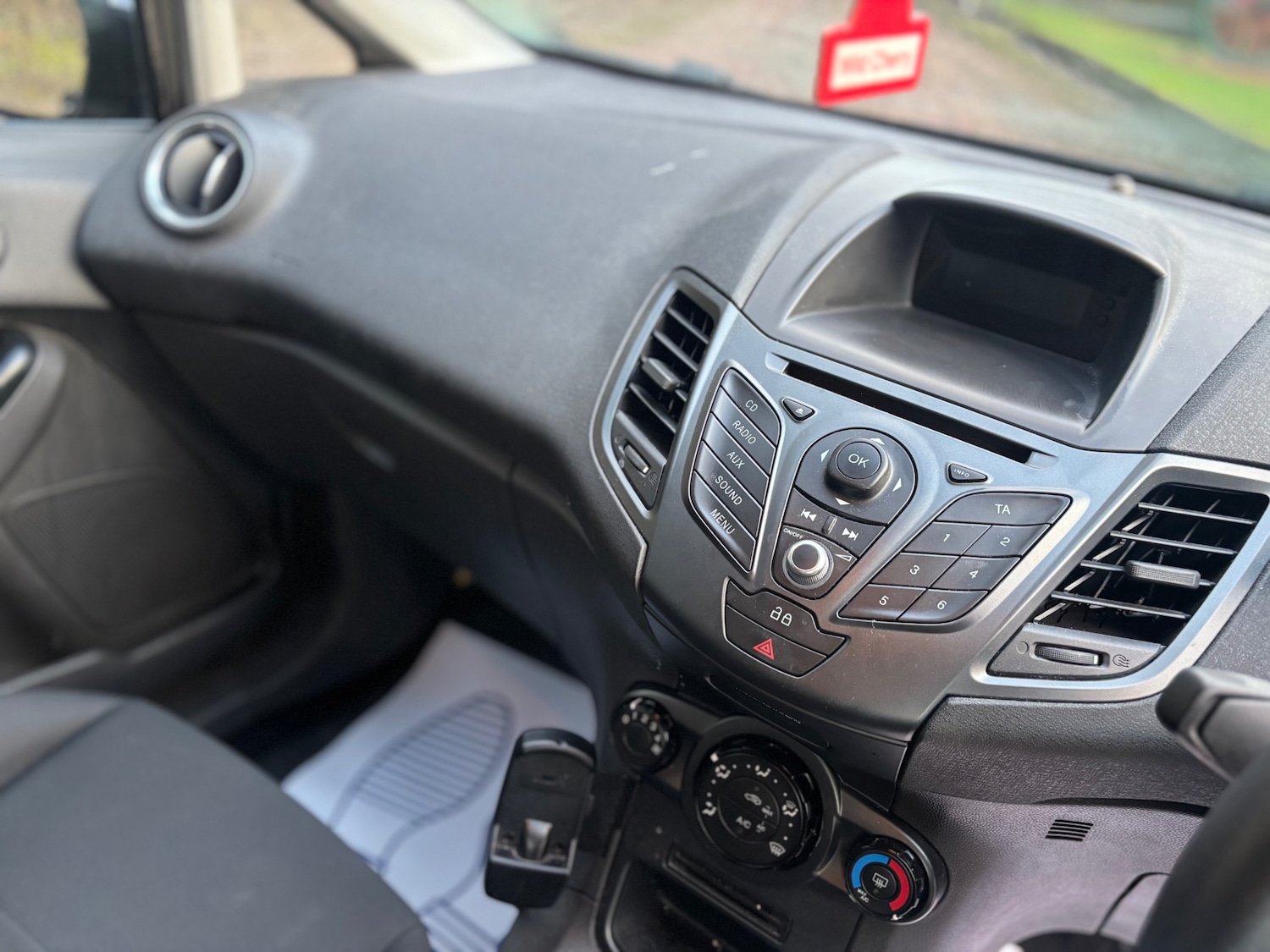 Used Ford Fiesta 2014 for sale - 77762979: Photo 6