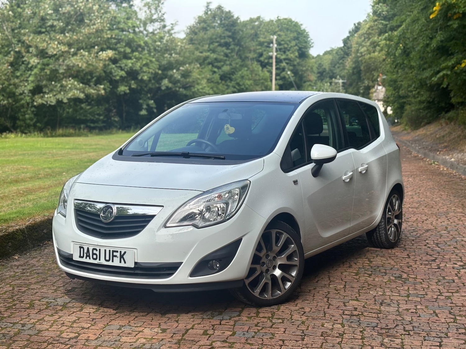 Used Vauxhall Meriva 2011 for sale - 76584553: Photo 1