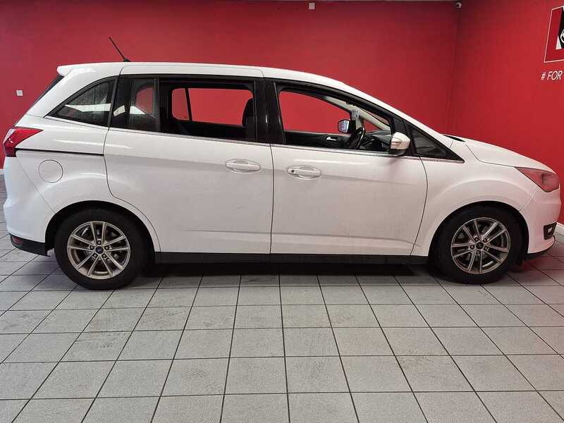 Used Ford Grand C-Max 2016 for sale - 76249137: Photo 2