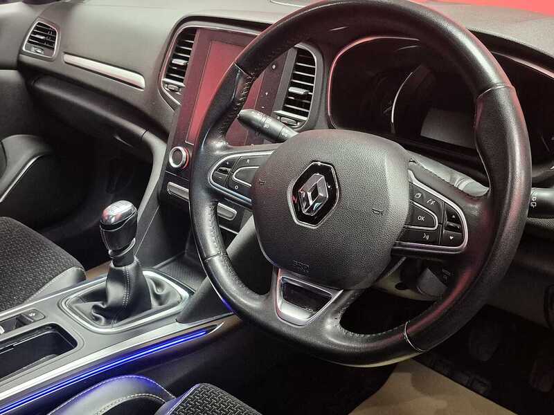 Used Renault Megane 2017 for sale - 76718728: Photo 10