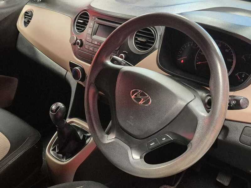 Used Hyundai i10 2015 for sale - 76252212: Photo 7