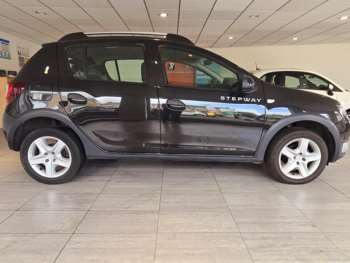 Used Dacia Sandero Stepway 2015 for sale - 75260389: Photo