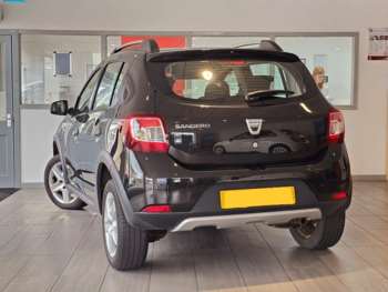 Used Dacia Sandero Stepway 2015 for sale - 75260389: Photo