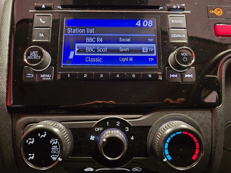 Used Honda Jazz 2015 for sale - 76252213: Photo 24