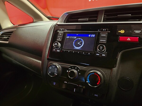 Used Honda Jazz 2015 for sale - 76252213: Photo 25