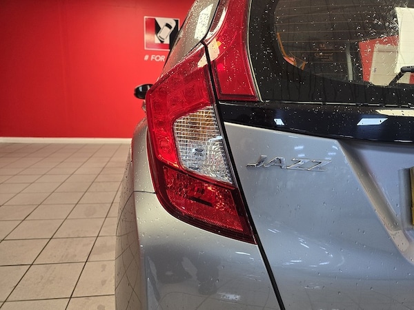 Used Honda Jazz 2015 for sale - 76252213: Photo 9