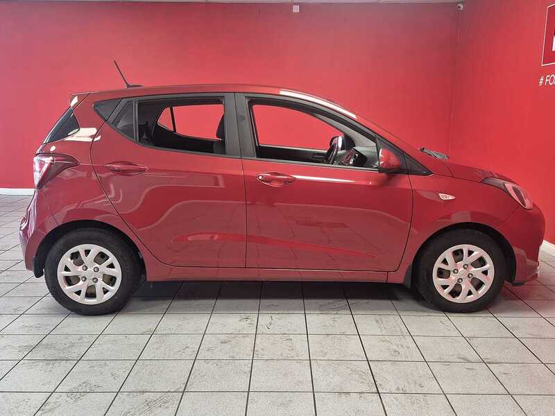 Used Hyundai i10 2018 for sale - 76596027: Photo 2