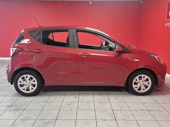 Used Hyundai i10 2018 for sale - 76596027: Photo