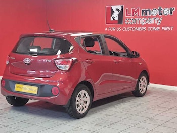 Used Hyundai i10 2018 for sale - 76596027: Photo