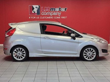 Used Ford Fiesta Van 2015 for sale - 75516492: Photo