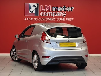 Used Ford Fiesta Van 2015 for sale - 75516492: Photo