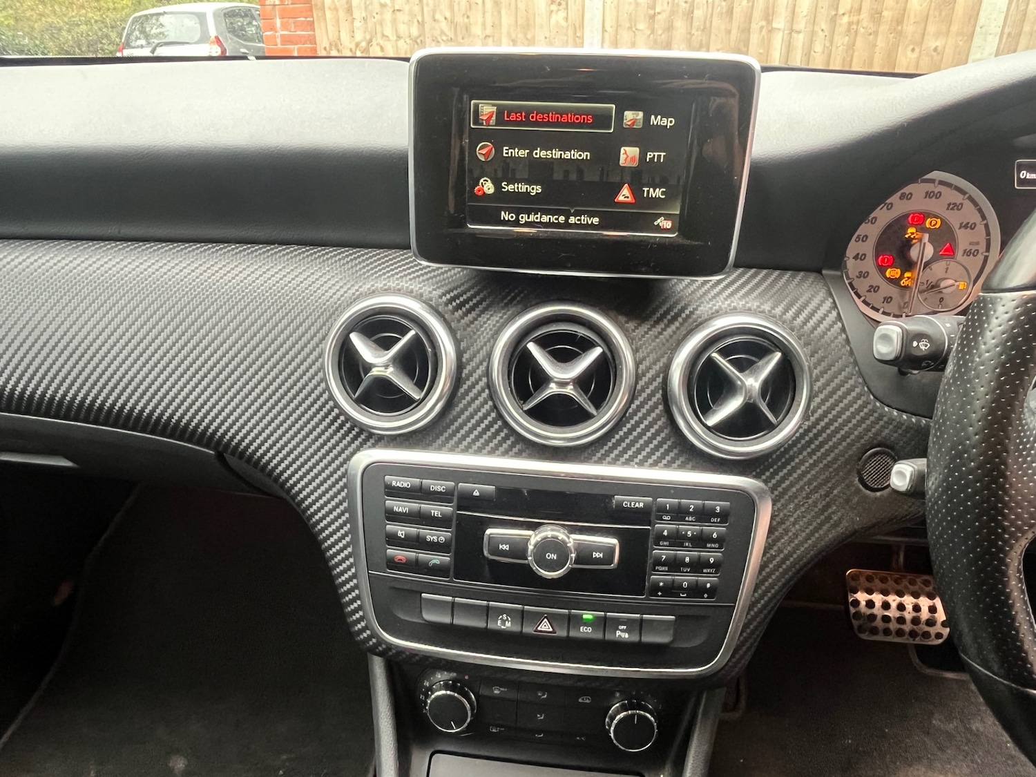 Used Mercedes-Benz A-Class 2014 for sale - 77097087: Photo 2