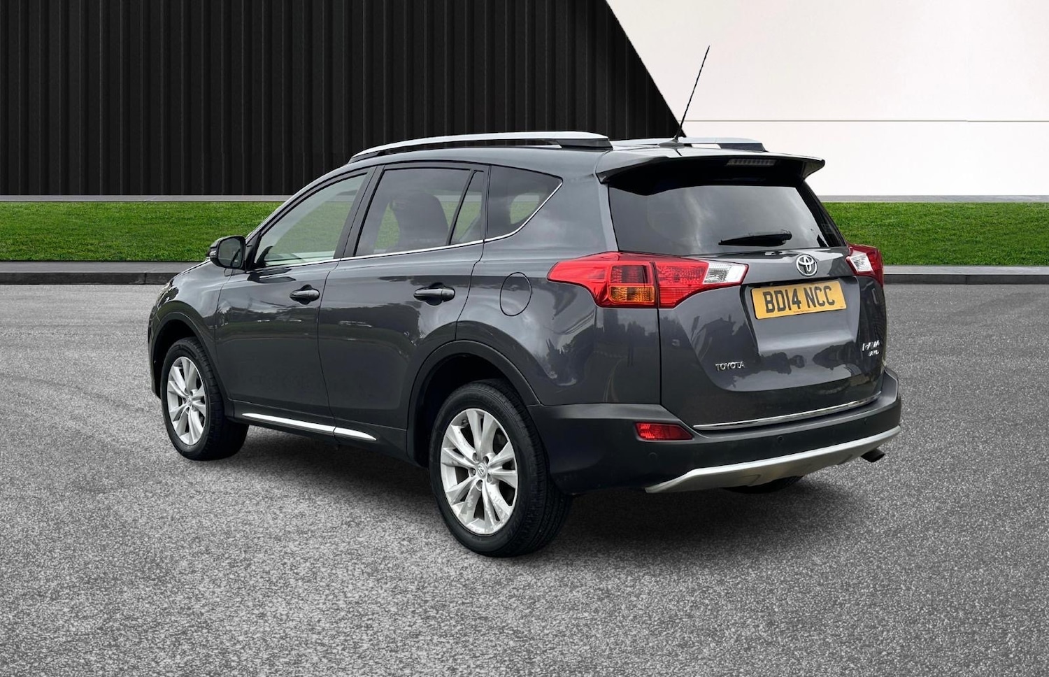 Used Toyota RAV4 2014 for sale - 76402369: Photo 3