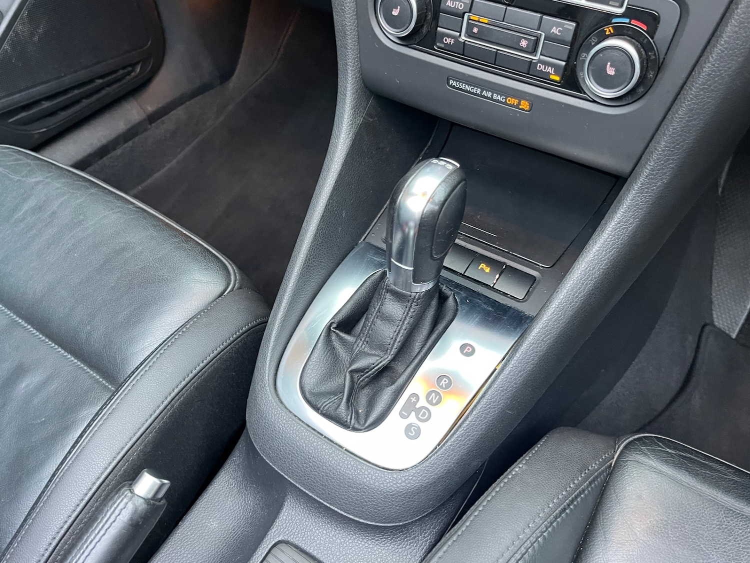 Used Volkswagen Golf 2011 for sale - 76722530: Photo 8