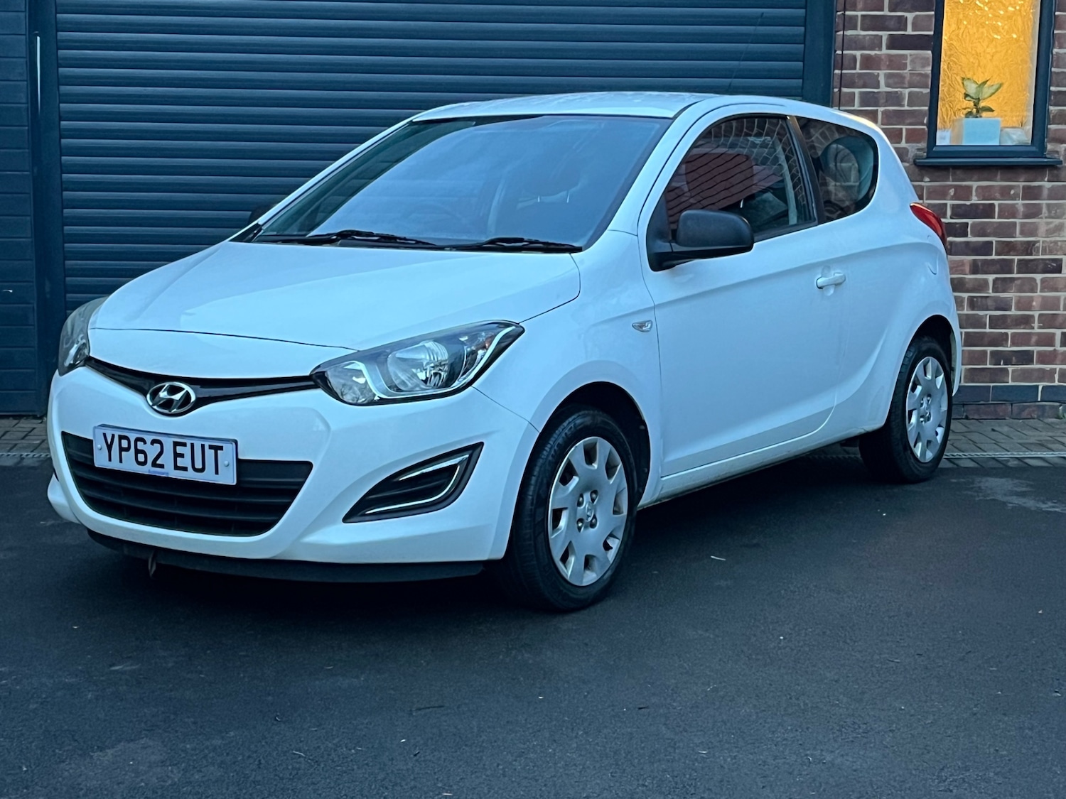 Used Hyundai i20 2012 for sale - 76863700: Photo 2