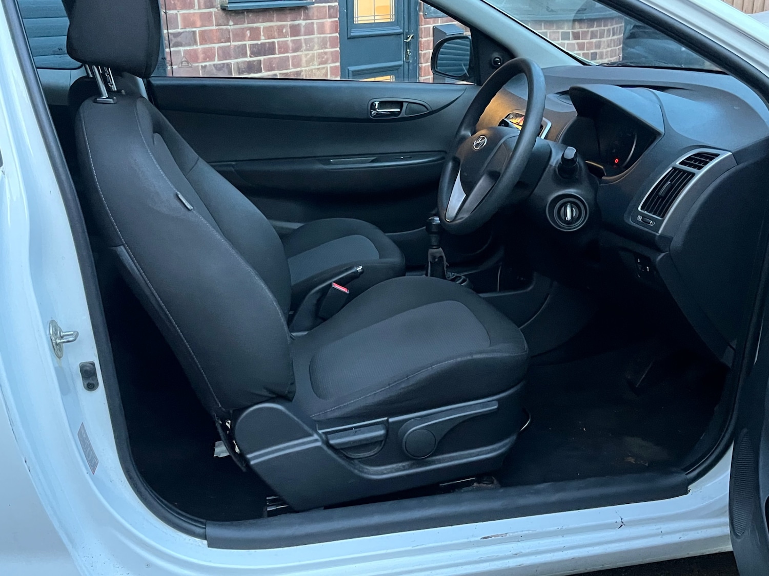 Used Hyundai i20 2012 for sale - 76863700: Photo 5