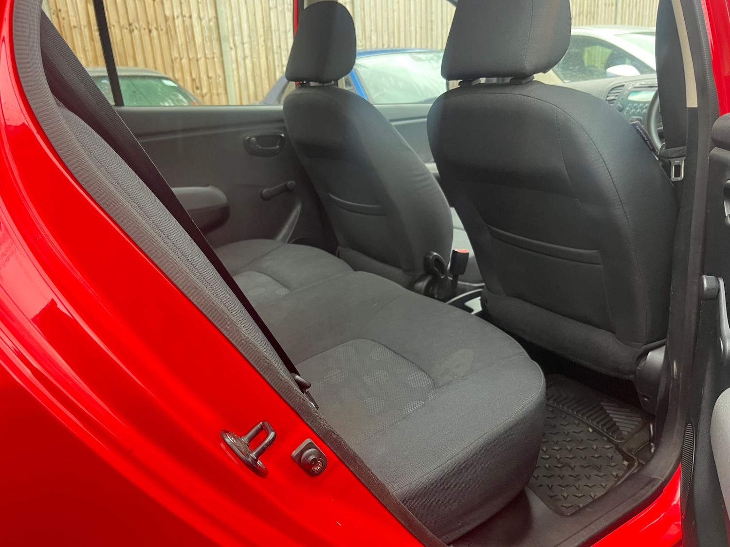 Used Hyundai i10 2011 for sale - 77168126: Photo 5