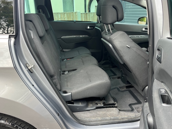 Used Peugeot 5008 2015 for sale - 76287720: Photo 5