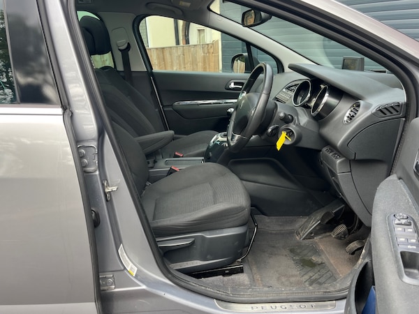 Used Peugeot 5008 2015 for sale - 76287720: Photo 8